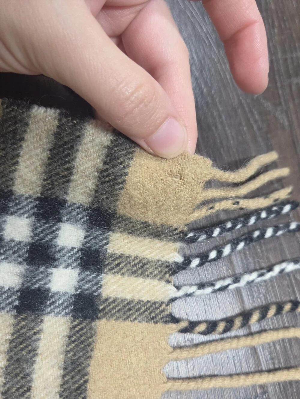 Authentic Burberry London 100% Cashmere Classic Nova Check Fringe Scarf Made in